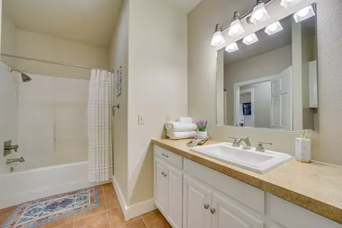 Bath - 1656 Mcnally Rd, Eufaula, OK 74432 photo 1 of 8