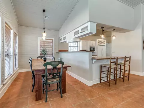 Dining - 1656 Mcnally Rd, Eufaula, OK 74432 photo 2 of 3