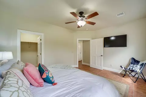 Bedroom - 1656 Mcnally Rd, Eufaula, OK 74432 photo 3 of 11