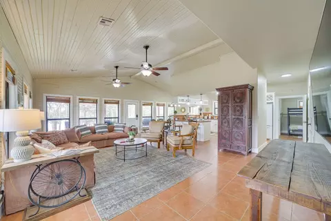 Living - 1656 Mcnally Rd, Eufaula, OK 74432 photo 2 of 7
