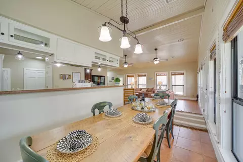 Dining - 1656 Mcnally Rd, Eufaula, OK 74432 photo 1 of 3