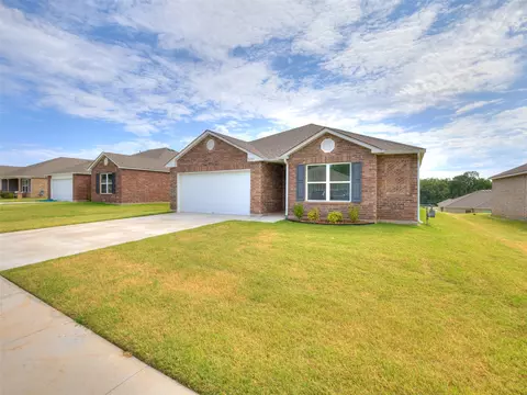 Exterior - 1603 E Honolulu Pl, Broken Arrow, OK 74012 photo 3 of 3