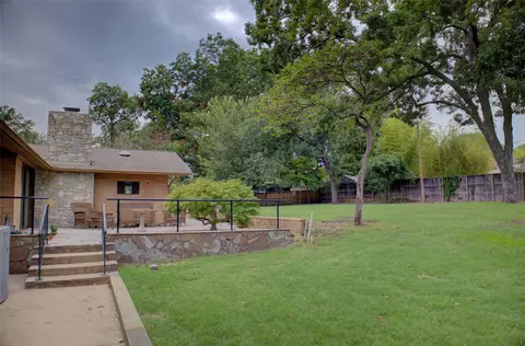 Exterior - 2879 E 34th St, Tulsa, OK 74105 photo 6 of 10