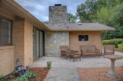 Exterior - 2879 E 34th St, Tulsa, OK 74105 photo 7 of 10