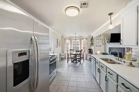 Kitchen - 474 E 142nd Pl, Glenpool, OK 74033 photo 2 of 2