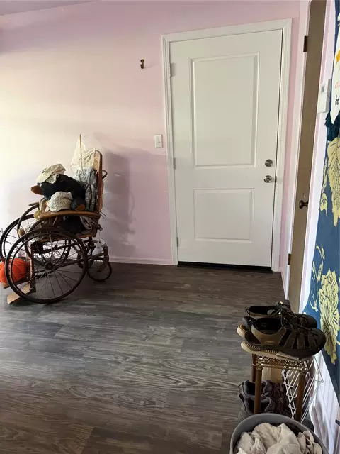 Entry Way - Undisclosed, Tulsa, OK 74136 photo 1 of 2
