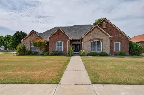 2815 SE Vicksburg St, Bartlesville, OK 74006