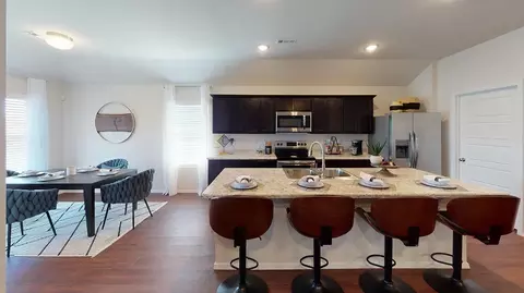 Kitchen - 1608 E Ithaca St, Broken Arrow, OK 74012 photo 2 of 2