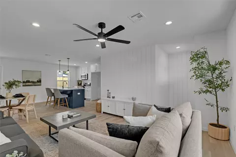 Living - 1047 E Young St, Tulsa, OK 74106 photo 3 of 5