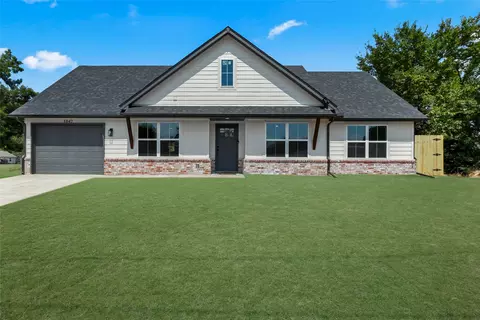 1047 E Young St, Tulsa, OK 74106