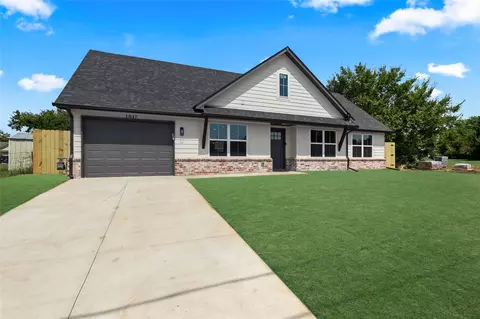 Exterior - 1047 E Young St, Tulsa, OK 74106 photo 4 of 6