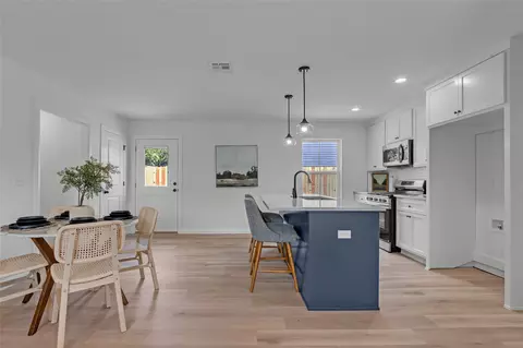 Dining - 1047 E Young St, Tulsa, OK 74106 photo 1 of 3