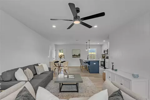Living - 1047 E Young St, Tulsa, OK 74106 photo 2 of 5