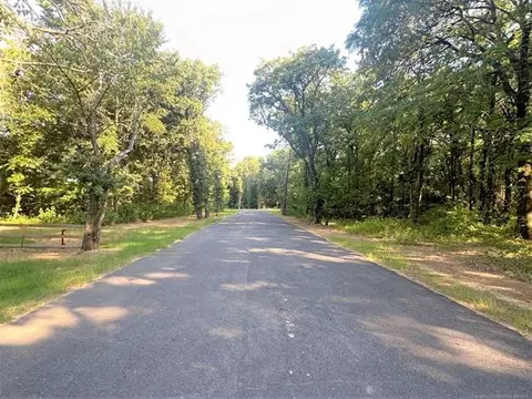 12131 Longboard Loop, Kingston, OK 73439 photo 2