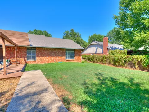 Exterior - 8308 E 107th Pl, Tulsa, OK 74133 photo 5 of 15