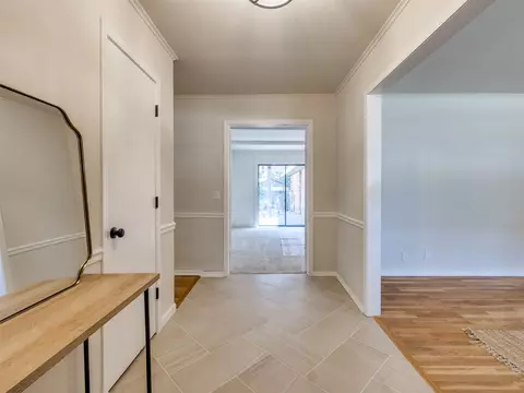 Entry Way - 8308 E 107th Pl, Tulsa, OK 74133 photo 2 of 4