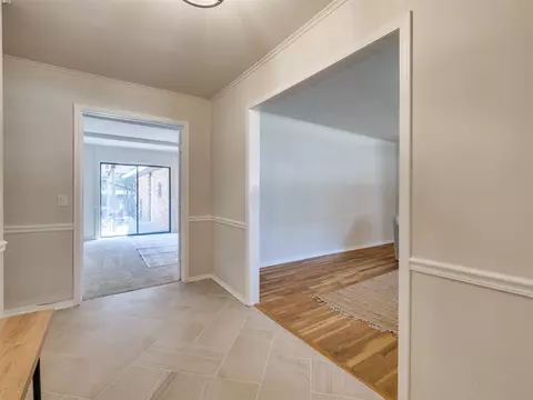 Entry Way - 8308 E 107th Pl, Tulsa, OK 74133 photo 3 of 4