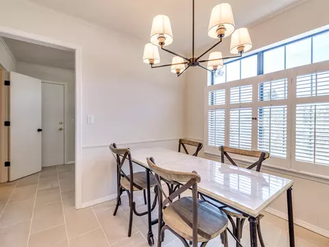 Dining - 8308 E 107th Pl, Tulsa, OK 74133 photo 3 of 3
