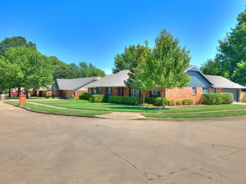 Exterior - 8308 E 107th Pl, Tulsa, OK 74133 photo 12 of 15