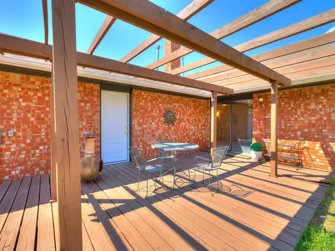 Exterior - 8308 E 107th Pl, Tulsa, OK 74133 photo 4 of 15