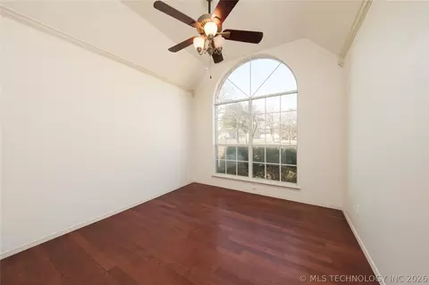 Living - 291 Cedar Ridge Rd, Eufaula, OK 74432 photo 7 of 7