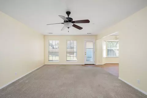 Living - 19638 E 38th Pl S, Broken Arrow, OK 74014 photo 2 of 5