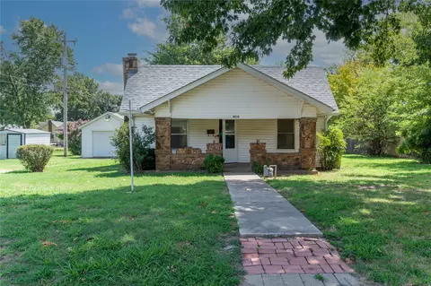 2812 W 37th Pl, Tulsa, OK 74107