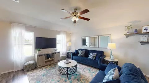 Living - 1600 E Ithaca St, Broken Arrow, OK 74012 photo 2 of 2