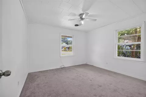 Bedroom - 324 SE 4th St, Pryor, OK 74361 photo 1 of 4