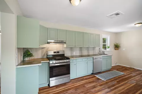 Kitchen - 1335 E Maple St, Cushing, OK 74023 photo 1 of 1