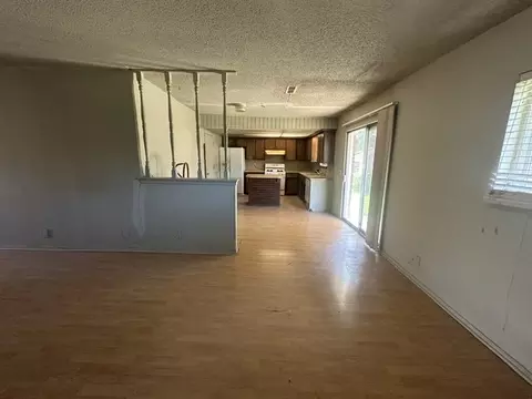 Living - 11502 E 64th St N, Broken Arrow, OK 74012 photo 5 of 5
