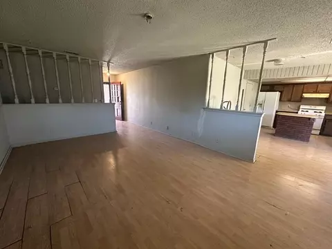 Living - 11502 E 64th St N, Broken Arrow, OK 74012 photo 4 of 5