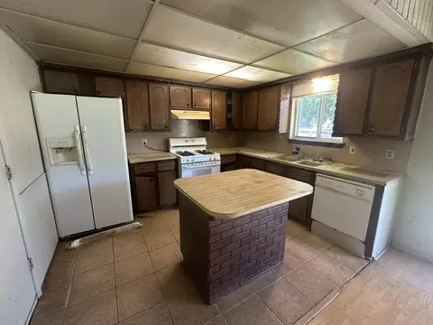Kitchen - 11502 E 64th St N, Broken Arrow, OK 74012 photo 1 of 1