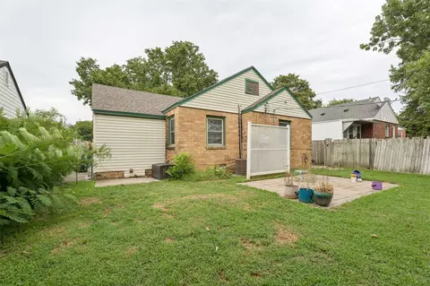 Exterior - 2520 E 2nd St, Tulsa, OK 74104 photo 11 of 14