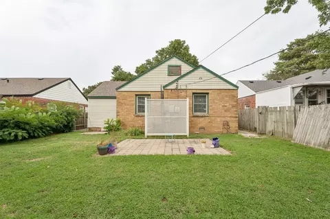 Exterior - 2520 E 2nd St, Tulsa, OK 74104 photo 12 of 14