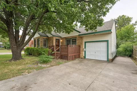 Exterior - 2520 E 2nd St, Tulsa, OK 74104 photo 4 of 14