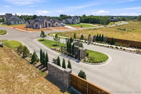 View/Area - 320 W 138th St, Bixby, OK 74008 photo 3 of 3