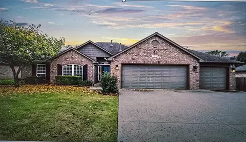 4215 SE Fairview Rd, Bartlesville, OK 74006
