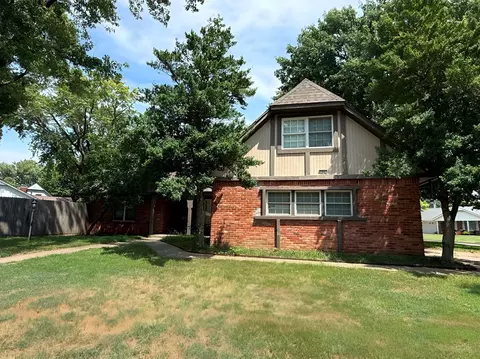 Exterior - 7043 E 77th Pl, Tulsa, OK 74133 photo 3 of 5