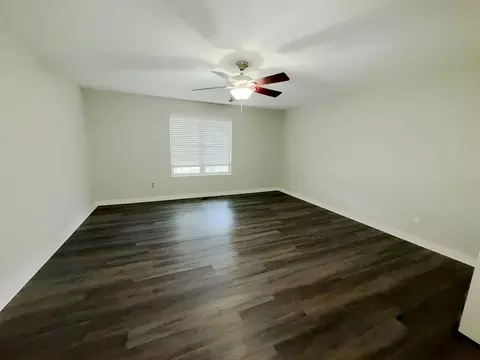 Living - 7043 E 77th Pl, Tulsa, OK 74133 photo 3 of 4