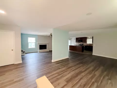 Living - 7043 E 77th Pl, Tulsa, OK 74133 photo 1 of 4