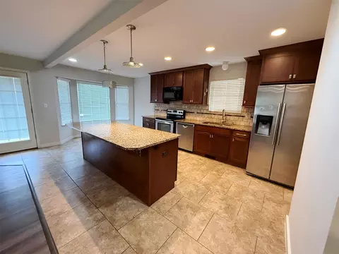 Kitchen - 7043 E 77th Pl, Tulsa, OK 74133 photo 1 of 1