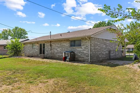 Exterior - 104 E Pine Ct, Skiatook, OK 74070 photo 7 of 7