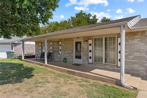 Exterior - 104 E Pine Ct, Skiatook, OK 74070 photo 3 of 7