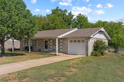 Exterior - 104 E Pine Ct, Skiatook, OK 74070 photo 4 of 7