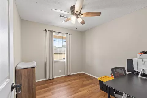 Bedroom - 104 E Pine Ct, Skiatook, OK 74070 photo 1 of 4