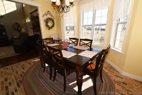 Dining - 450778 E 1000 Rd, Gore, OK 74435 photo 2 of 4