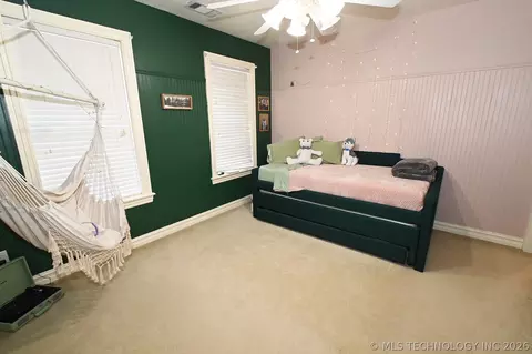 Bedroom - 450778 E 1000 Rd, Gore, OK 74435 photo 4 of 8