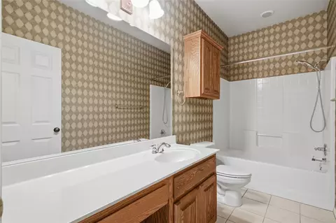 Bath - 8212 E 74th Ct, Tulsa, OK 74133 photo 1 of 2