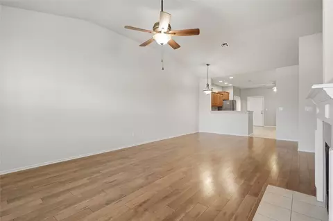Living - 8212 E 74th Ct, Tulsa, OK 74133 photo 2 of 6